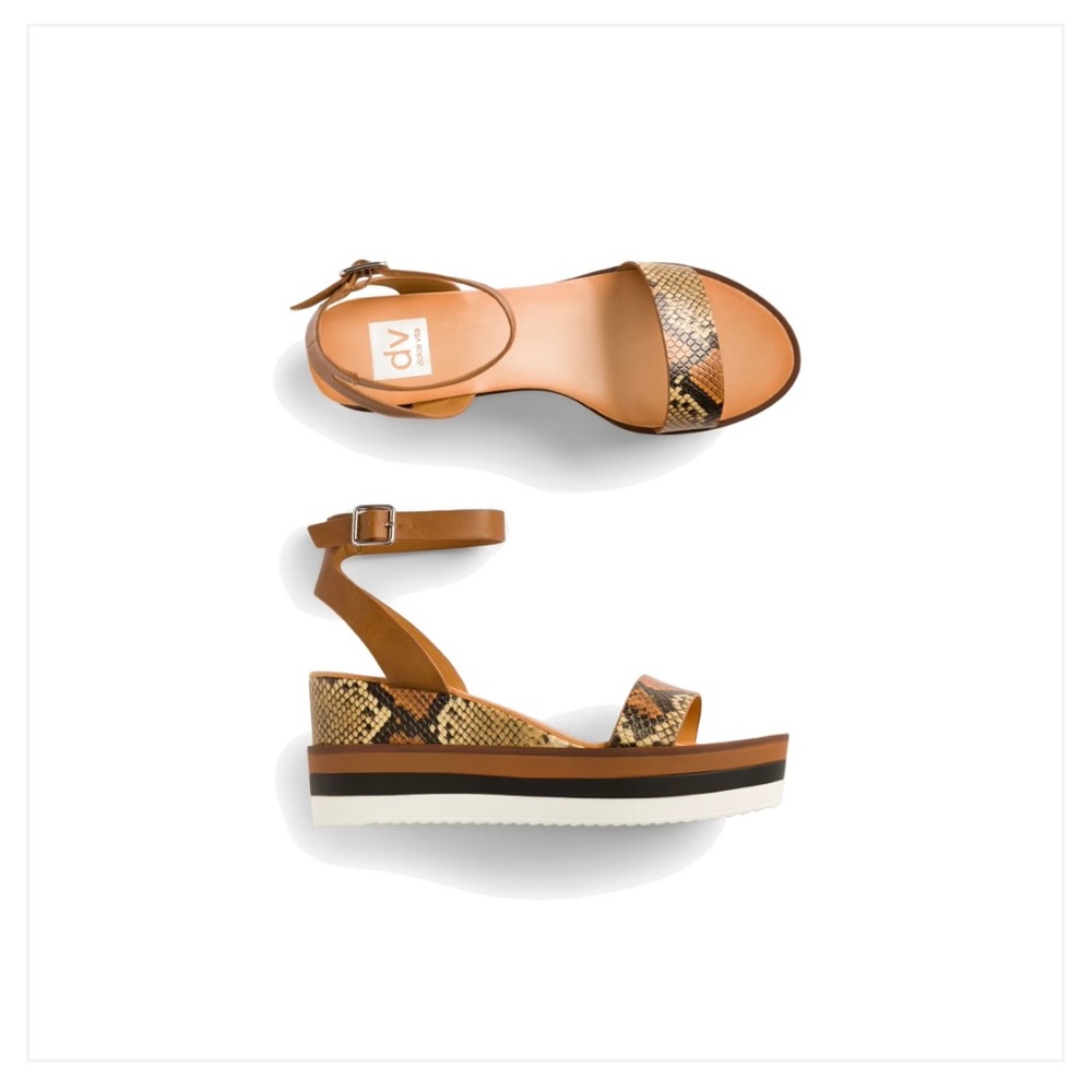 DV by Dolce Vita Gessa Wedge Sandal, size 8.5
